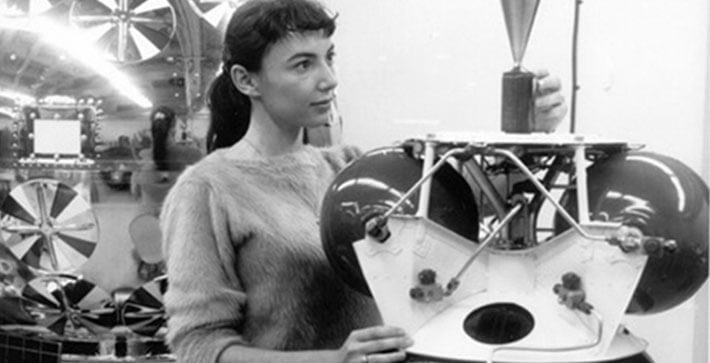 Judith Love Cohen with the Pioneer spacecraft (1959). Photo/Look magazine.