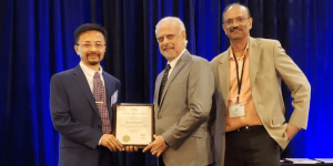 Azad Madni, executive director of the USC Viterbi Systems Architecting and Engineering Program, receives the 2019 ASME CIE Leadership Award.