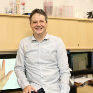 USC Computer Science Professor Jernej Barbic and PhD candidate Bohan Wang developed the world’s most realistic model of the human hand’s musculoskeletal system in motion. Photo/Hoatian Mai.