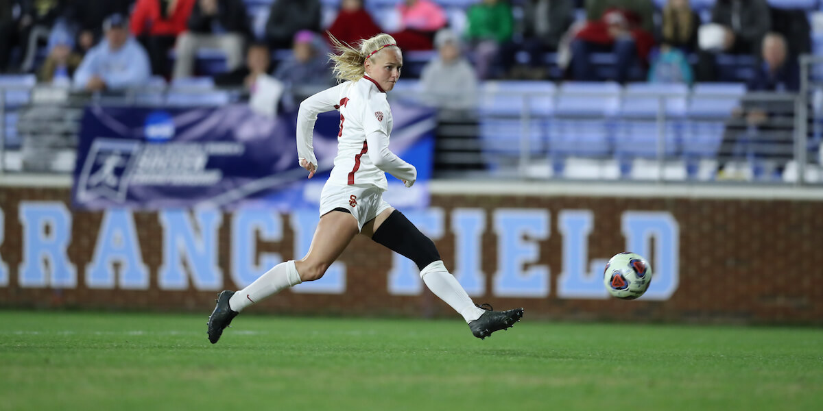 As a freshman, Penelope Hocking led the conference with 14 goals, earning All-Pac-12 second team honors. As a sophomore, she became a starter and quickly became one nation’s best forwards, making the All-Pac-12 First Team. (Photo/Andy Mead)