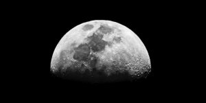 Moon. PHOTO/PEXELS, BRUNO SCRAMGNON.