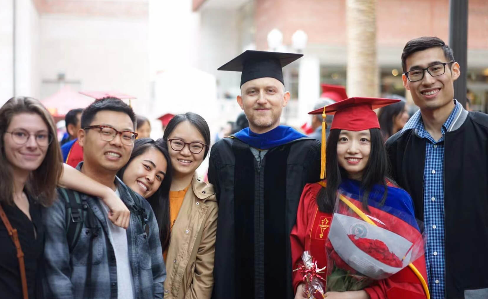 Professor George Ban-Weiss and some of his students (Photo/Courtesy of Trevor Krasowsky)