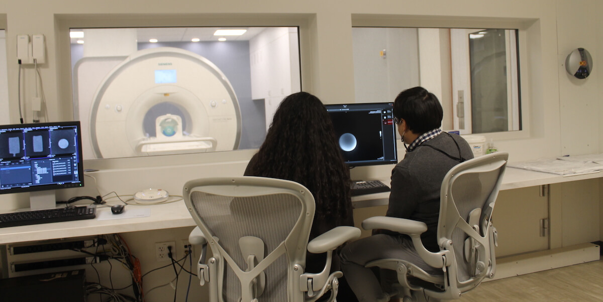 Students viewing images from the new MRI Machine at USC Michelson