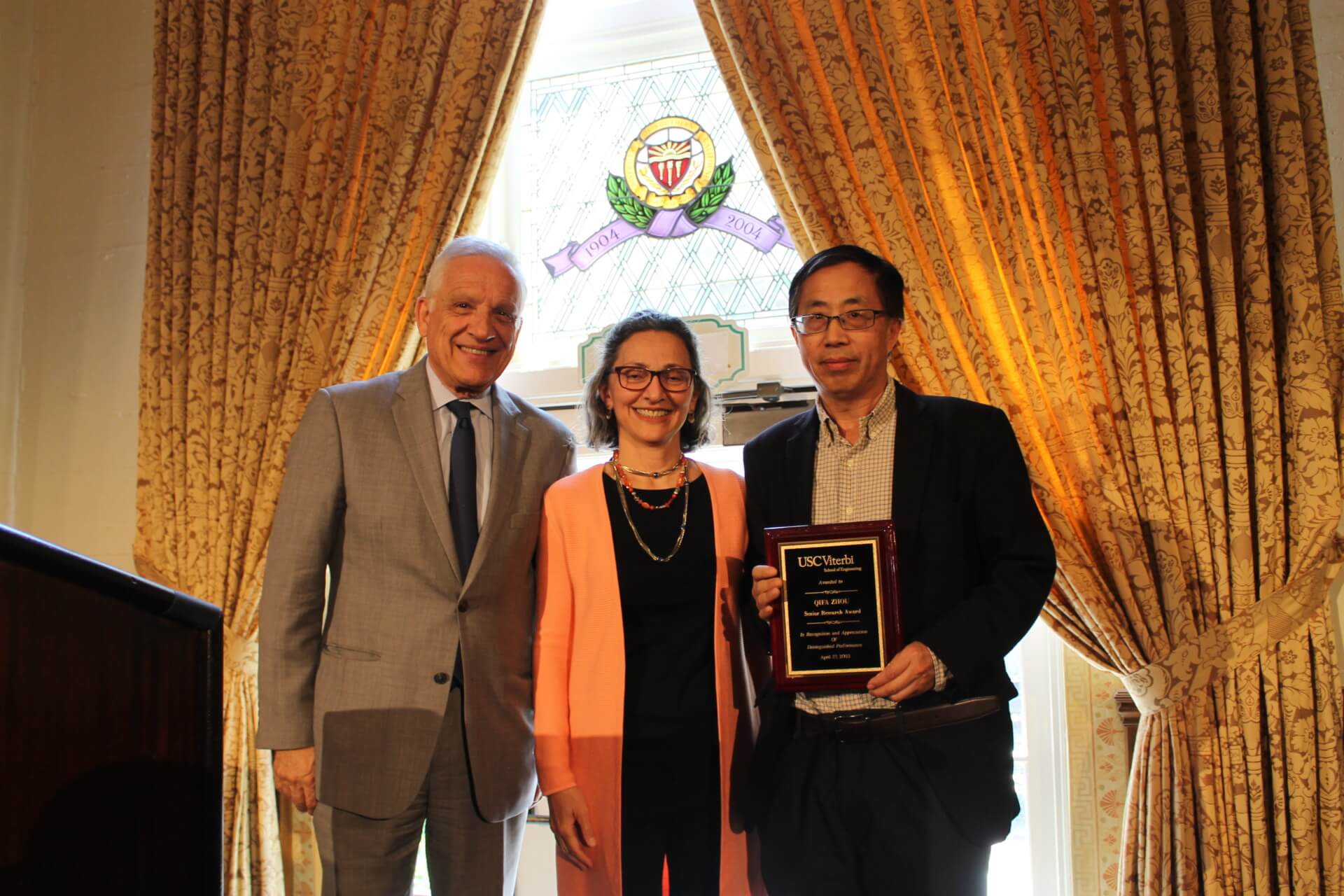 (L-R) Dean Yannis C. Yortsos; Mahta Moghaddam, Ming Hsieh Chair in Electrical and Computer Engineering-Electrophysics and Distinguished Professor of Electrical and Computer Engineering; Awardee Qifa Zhou (Photo/ Benjamin Paul)