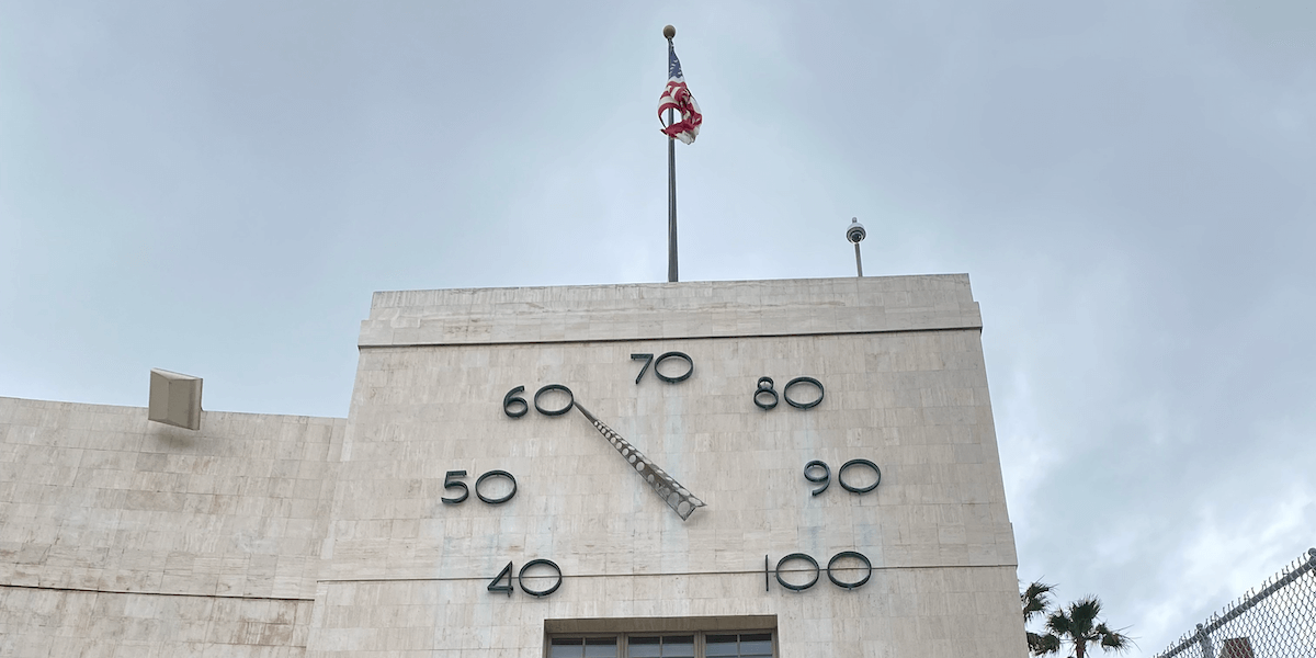 A working thermometer at the Coliseum. PHOTO/ROD YATES.