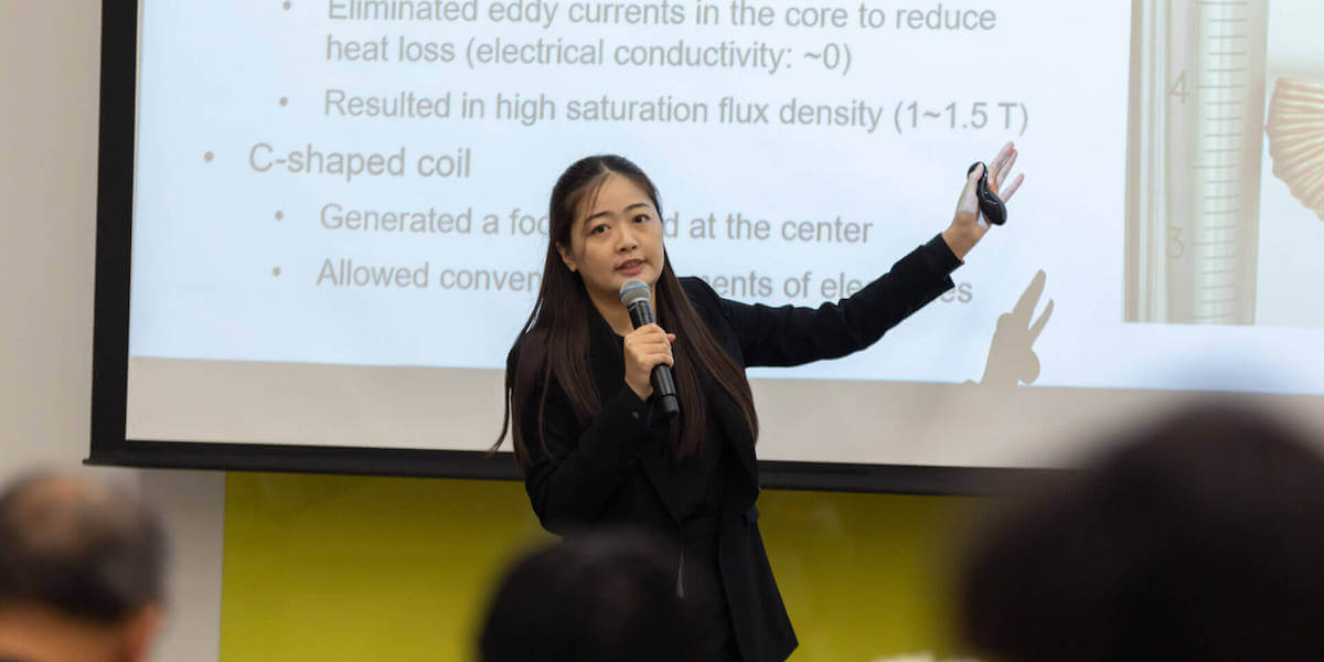 Grodins Podium Award Winner Wenxuan Jiang presents her research at the symposium. Image/Colin Huang